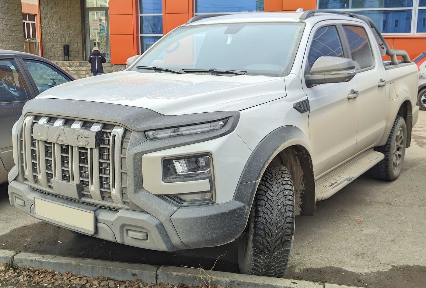 JAC T9