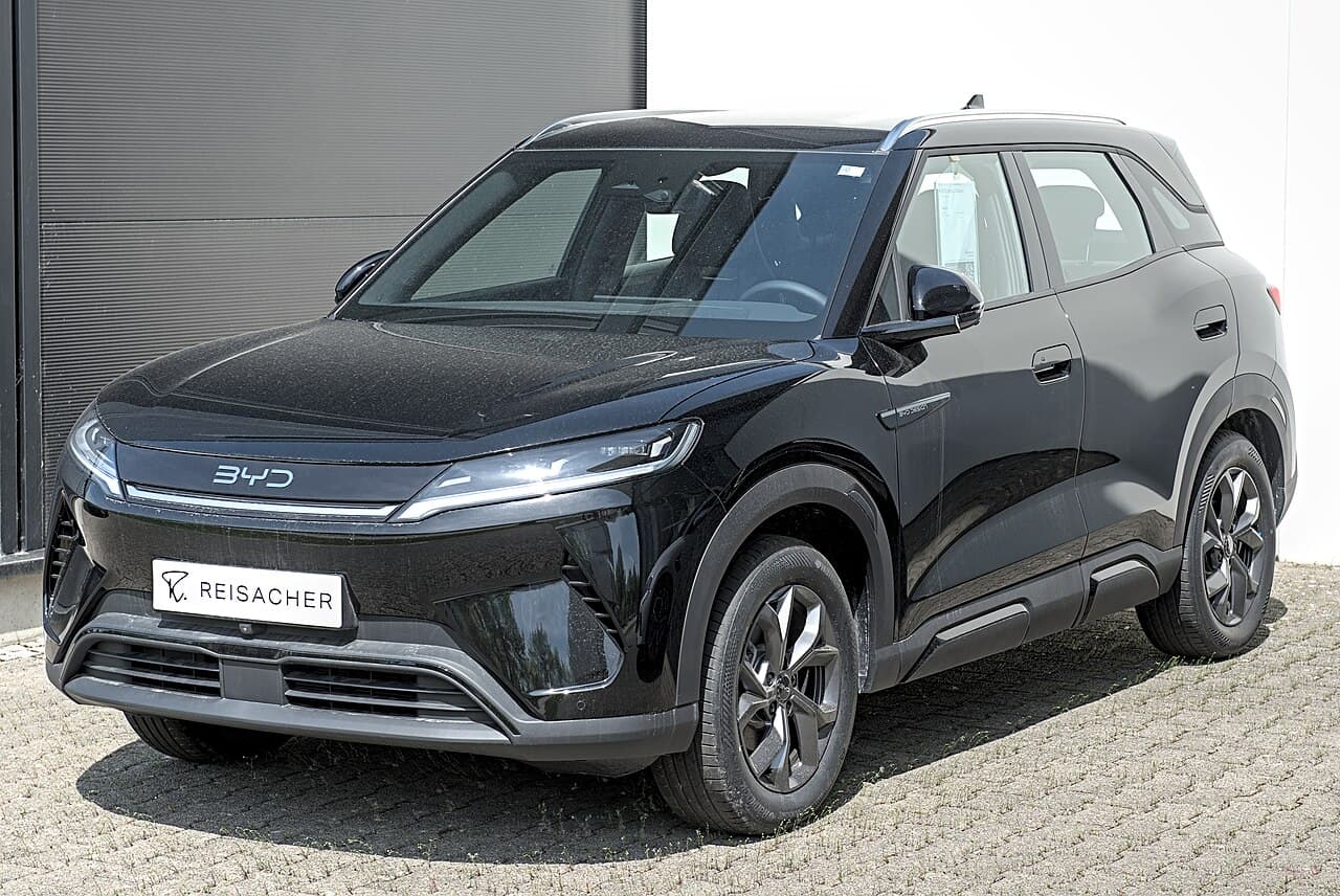 BYD suma el Atto 2 DM-i: un SUV compacto híbrido enchufable desde USD 31.990