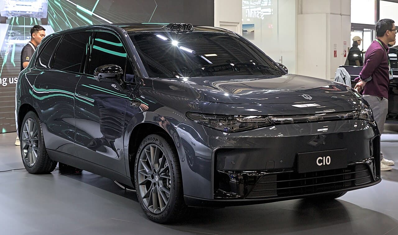Leapmotor empezará a vender en agosto dos SUV de autonomía extendida con la red de Stellantis